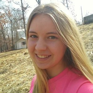 Meet your Posher, Lydia